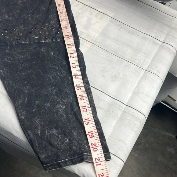 Harley-Davidson Women’s 2X | 3/4 Sleeve | RAF Mildenhall Military | Studded Top - Picture 11 of 14